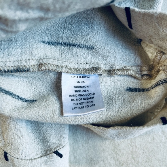 Azoe Cream and Black Women's Linen Blend Boxy Top - Picture 3 of 6